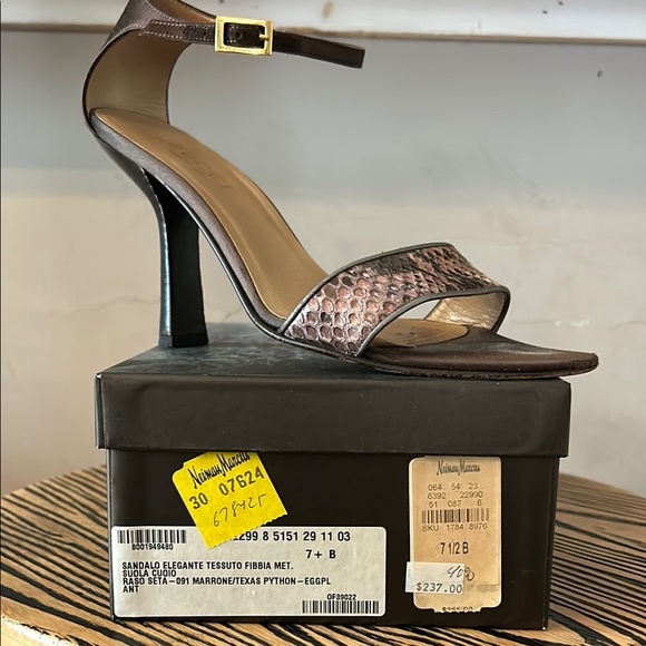 RARE GUCCI Sz 7.5 Brown satin and Pink PYTHON High-Heeled Sandals STUNNING - Picture 1 of 7